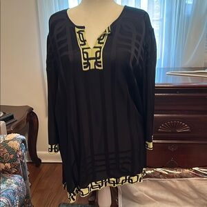 Ming Wang Black and Lime Green Tunic Top